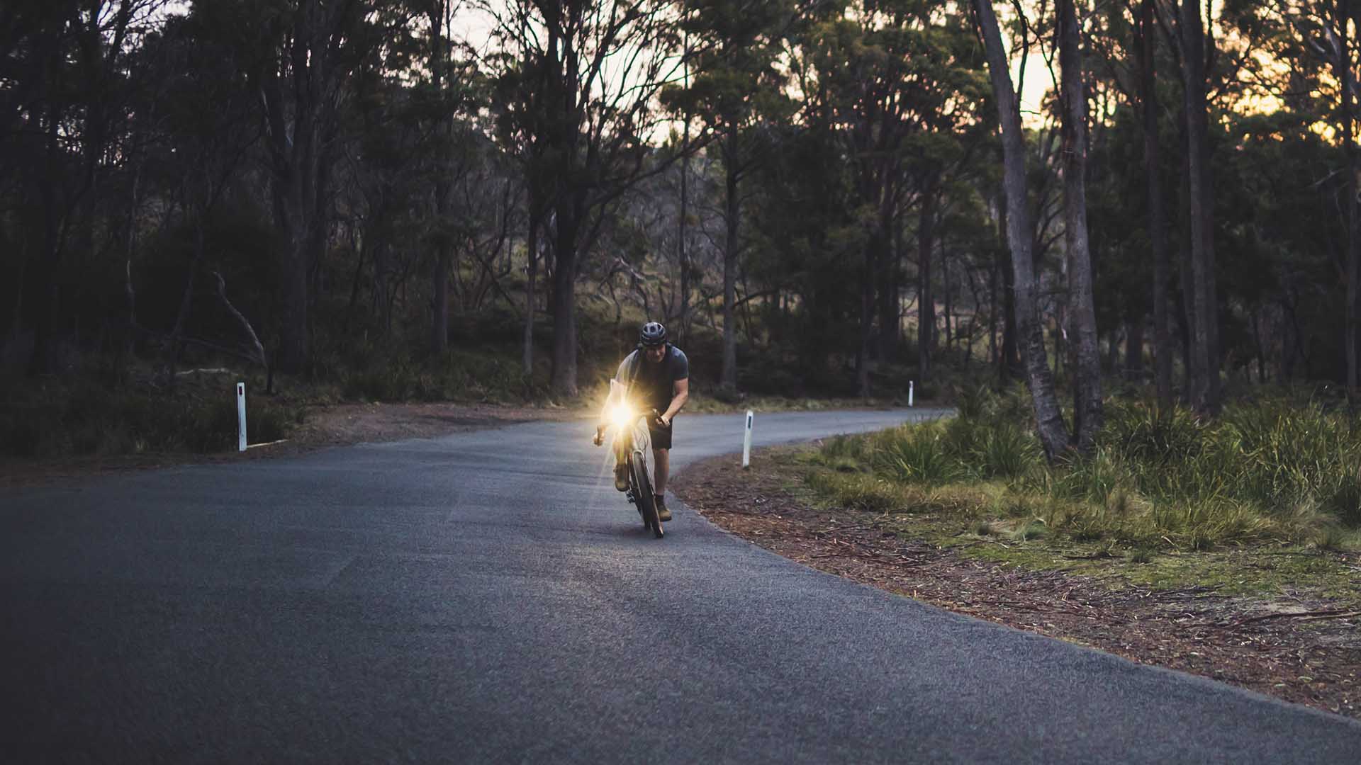 ロードバイク用 – RAVEMEN（香港）電子有限会社